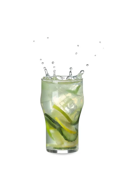 Glas Spritzende Limonade Auf Weißem Hintergrund — Stockfoto