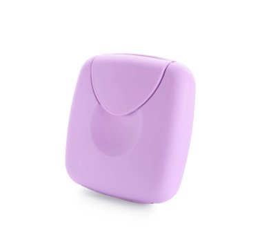 Beyaz arka planda kadınların tamponlarını saklamak için plastik kutu