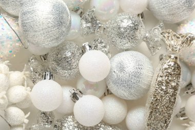 Arka planda birçok Noel balosu