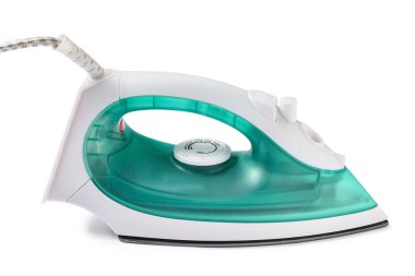 beyaz arkaplanda modern elektrikli ütü