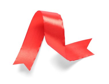 Beyaz arkaplanda kırmızı kıvrımlı saten kurdele