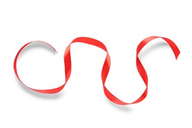 Beyaz arkaplanda kırmızı kıvrımlı ipek kurdele