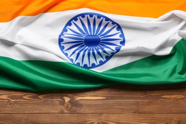 Hindistan bayrağı ahşap arka plan üzerinde