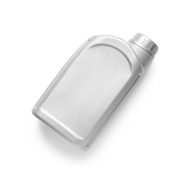 Beyaz arkaplanda gri plastik kutu