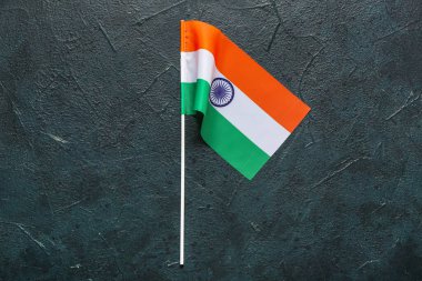 Siyah arkaplanda Hindistan bayrağı