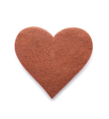 Kalp şeklinde çerez Sevgililer Günü'nde beyaz arka plan üzerinde