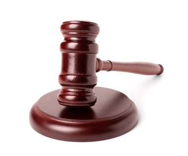 Beyaz arka planda yargıç tokmağı