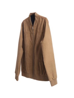 Kahverengi bombacı ceketli askı beyaz arka planda izole edildi