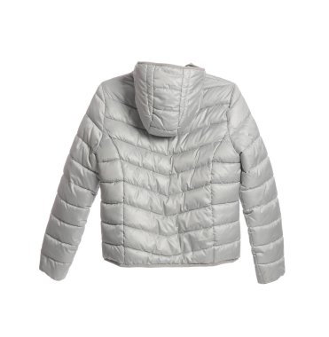 Kısa gri kabarık ceketli askı beyaz arka planda izole edildi