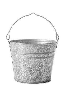 Beyaz arkaplanda metal kova