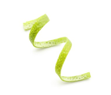 Taze limon kabuğu beyaz arkaplanda izole edilmiş, yakın plan