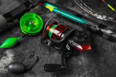 Grunge arkaplanındaki balıkçılık takımları