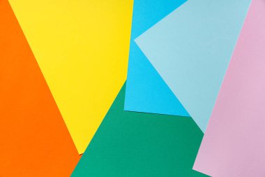 Gri arkaplanda farklı sayfalar