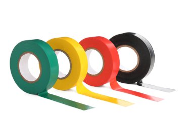 Beyaz arkaplanda renkli bant ruloları