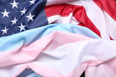 Transeksüel ve ABD bayraklarının dokusu