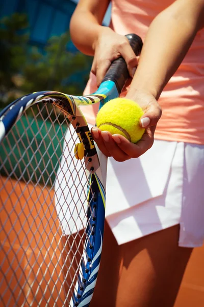 Beine einer Tennisspielerin. Nahaufnahme — Stockfoto