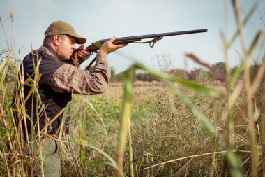 avcı yaban ördeği avına