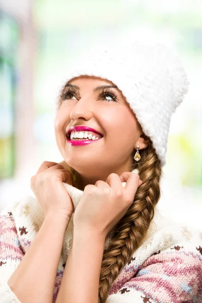 Young happy woman portrait — Stock Photo, Image