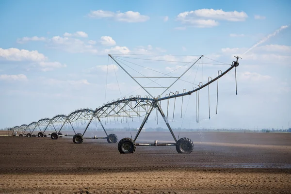 Moderno sistema di irrigazione — Foto Stock