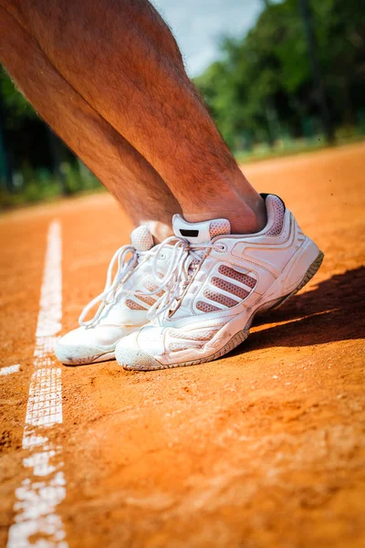 Tennis player leg