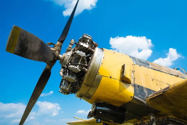 Old aircraft engine — Stock Photo, Image