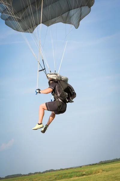 Parachutist — Stock Photo, Image