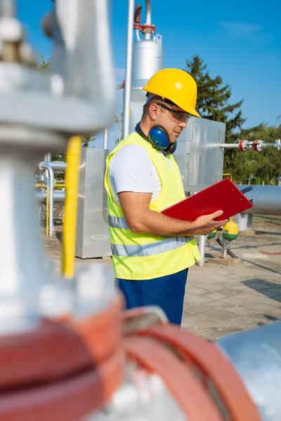 Gas produktion operatör — Stockfoto