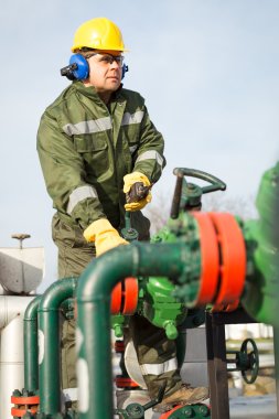 işçi üretmek petrol