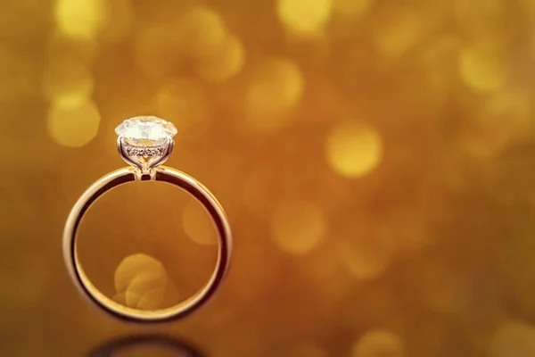 Gros Plan Belle Bague Mariage Avec Diamant — Photo