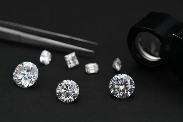 Conjunto Diamantes Sobre Fundo Preto — Fotografia de Stock