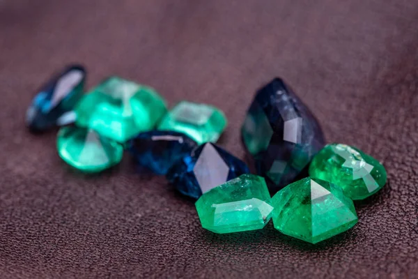 Conjunto Zafiros Piedras Preciosas Naturales Azules Verdes —  Fotos de Stock