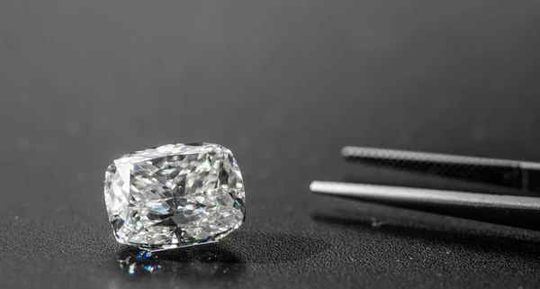 Όμορφη Diamond Gemstone Στο Παρασκήνιο Κοντά — Φωτογραφία Αρχείου