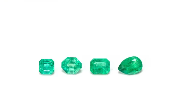 Emerald Gemstones Vit Bakgrund — Stockfoto