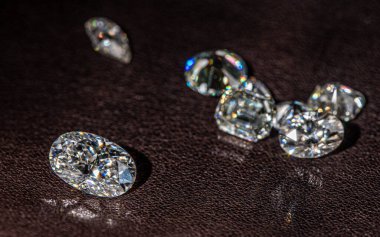 güzel lüks elmaslar arka planda, yakın plan