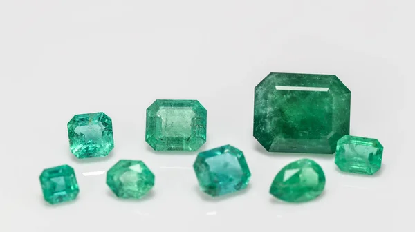 Zümrüt Taşlar Değerli Gevşek Mücevherler — Stok fotoğraf