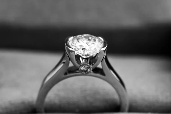 Anel Noivado Diamante Anel Precioso Luxo — Fotografia de Stock
