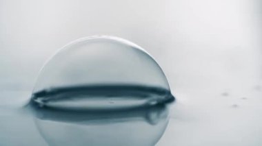 Su kabarcığı hareketli makro video