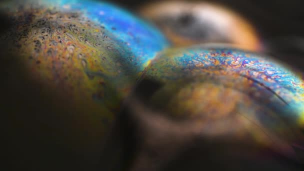 Jabón Líquido Superficie Que Cambia Los Colores Del Arco Iris — Vídeos de Stock