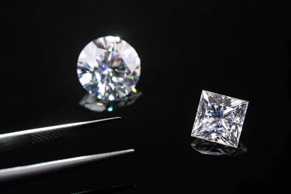 Luxury Diamonds Tweezers Black Background — Fotografia de Stock