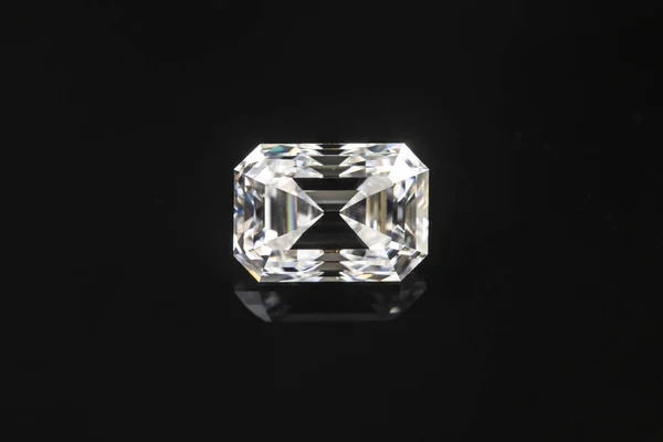 Schöner Diamant Edelstein Auf Hintergrund Nahaufnahme — Stockfoto