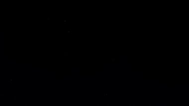 Kırmızı frenk üzümü suya düşüyor.