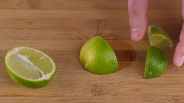 Cutting Lime Chopping Board — стокове відео