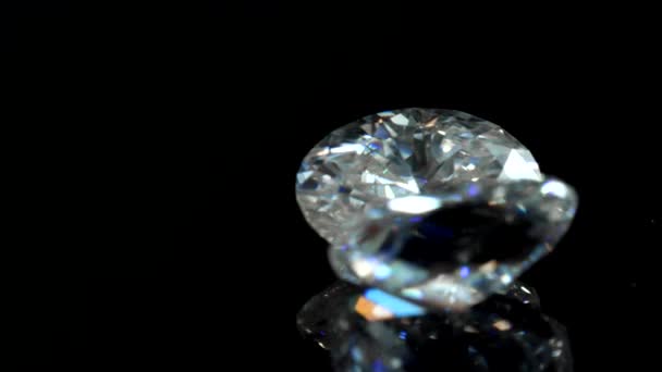 Nahaufnahme Von Diamanten Auf Schwarzem Hintergrund — Stockvideo