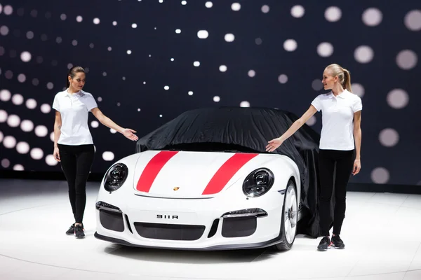 포 르 쉐 911 R — 스톡 사진