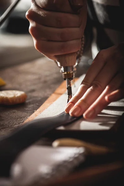 Artesano Bolso Cuero Trabajo Taller Vintage Concepto Pequeña Empresa — Foto de Stock