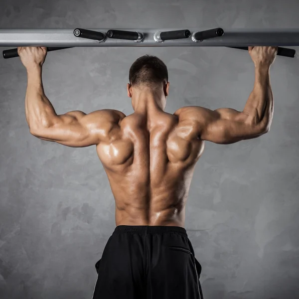Pull-up oefening — Stockfoto