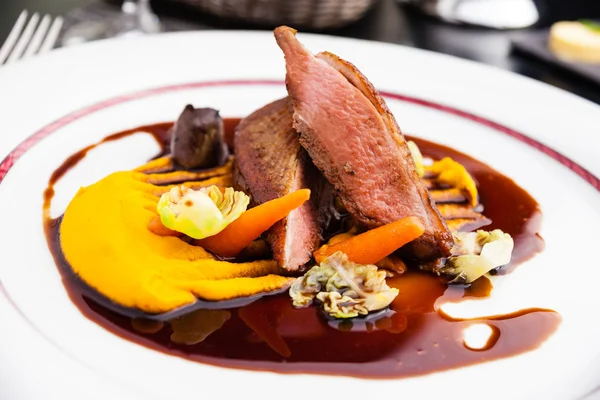 Roasted duck fillet — Stock Photo, Image