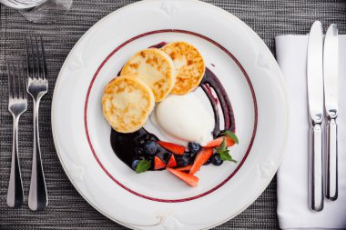 Reçelli Cheesecakes