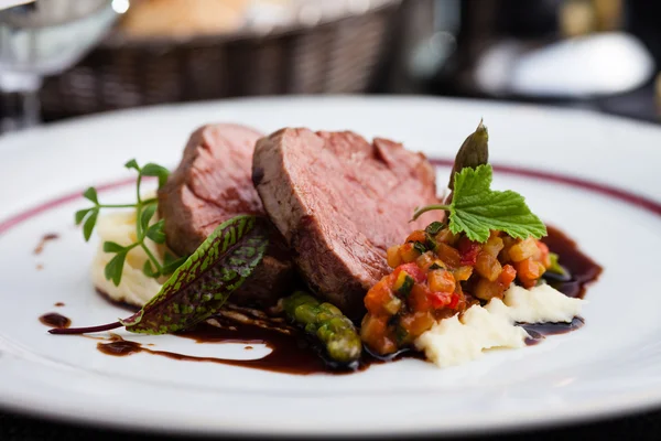 Filete de ternera — Foto de Stock