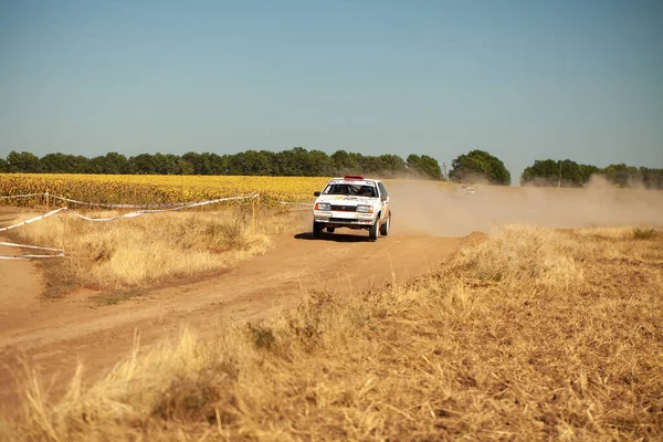 Vaz Rally Auto Springen Beweging Met Stofwolken Tijdens Etappe Van — Stockfoto